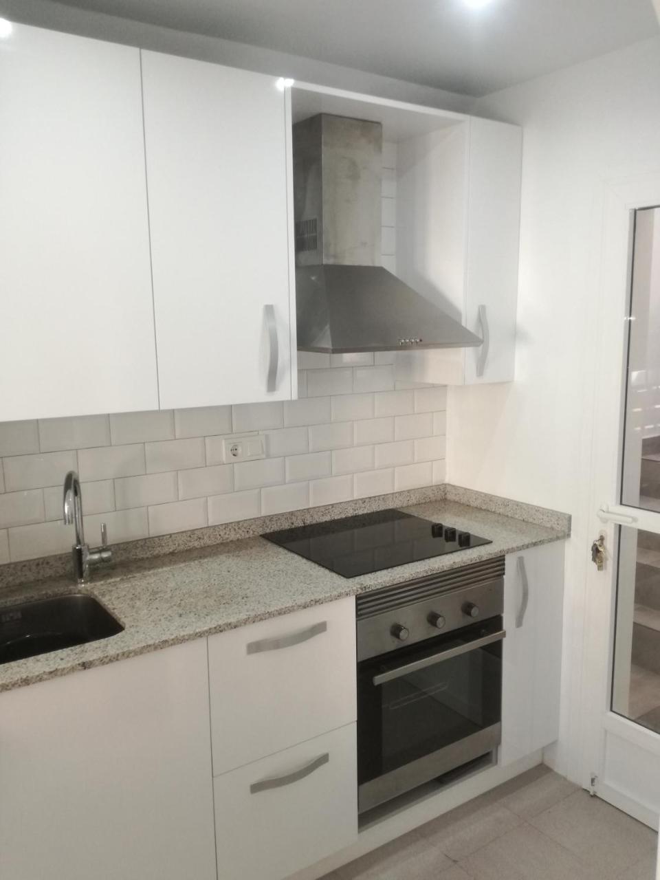 2 Bedroom Newly Renovated Bungalow Close To Bars & Restaurants Los Alcazares Ngoại thất bức ảnh