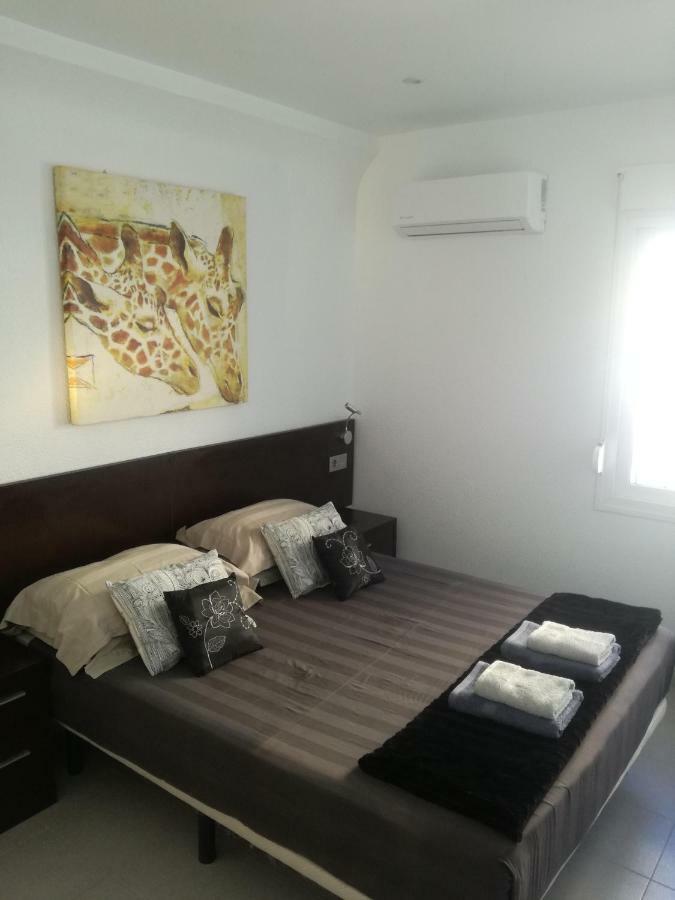 2 Bedroom Newly Renovated Bungalow Close To Bars & Restaurants Los Alcazares Ngoại thất bức ảnh